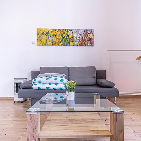 6 Min To Amusement Park - Economy Rooms In Shared Apartment Wiedeń Zewnętrze zdjęcie